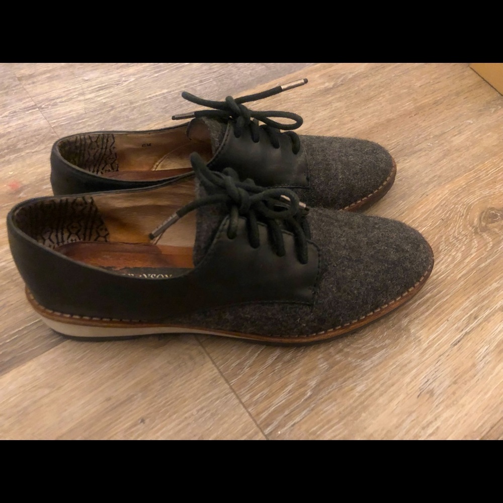 Matt Bernson Lace-up Flat